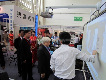 �c(di��n)�����Ŵ�