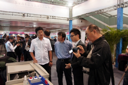 �c(di��n)�����Ŵ�